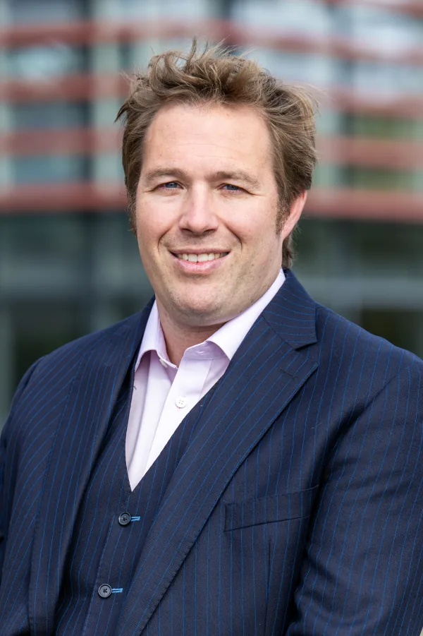 Mr Robert Hone